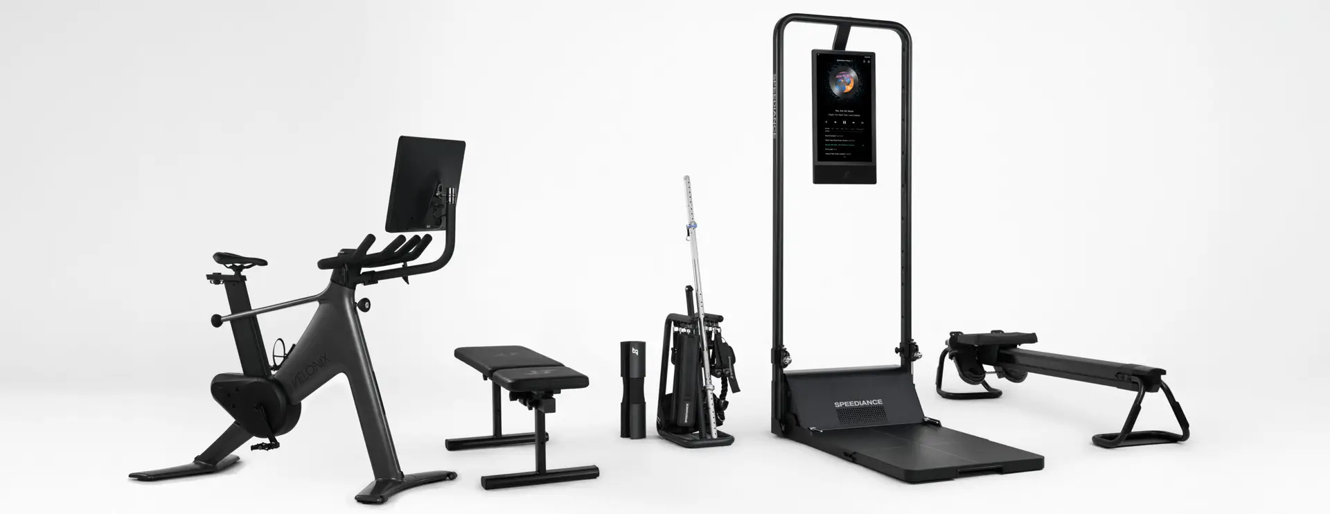 Gymmaskiner och tillbehör visar innehållet i Speediances paket.